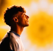 Us singer and songwriter, One Direction